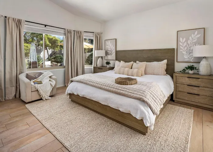 Holiday home Luxe 4br Desert Oasis W Pool Mtn Views Mesa