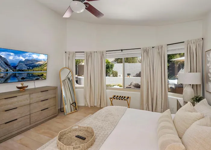 Luxe 4br Desert Oasis W Pool Mtn Views Mesa