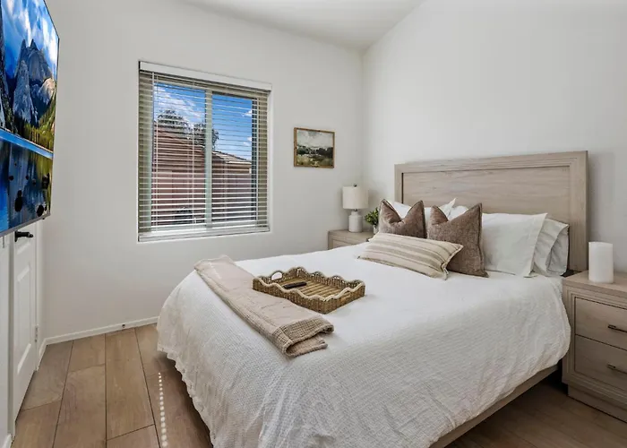 Luxe 4br Desert Oasis W Pool Mtn Views Holiday home Mesa