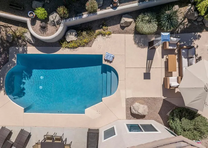 Holiday home Luxe 4br Desert Oasis W Pool Mtn Views *