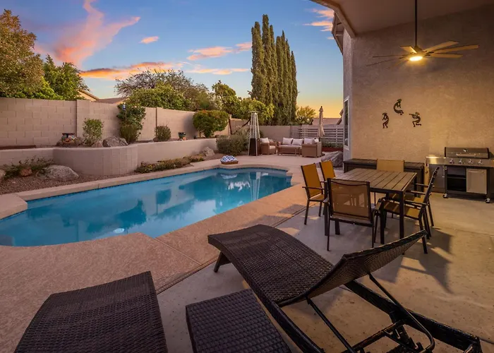 Holiday home Luxe 4br Desert Oasis W Pool Mtn Views *
